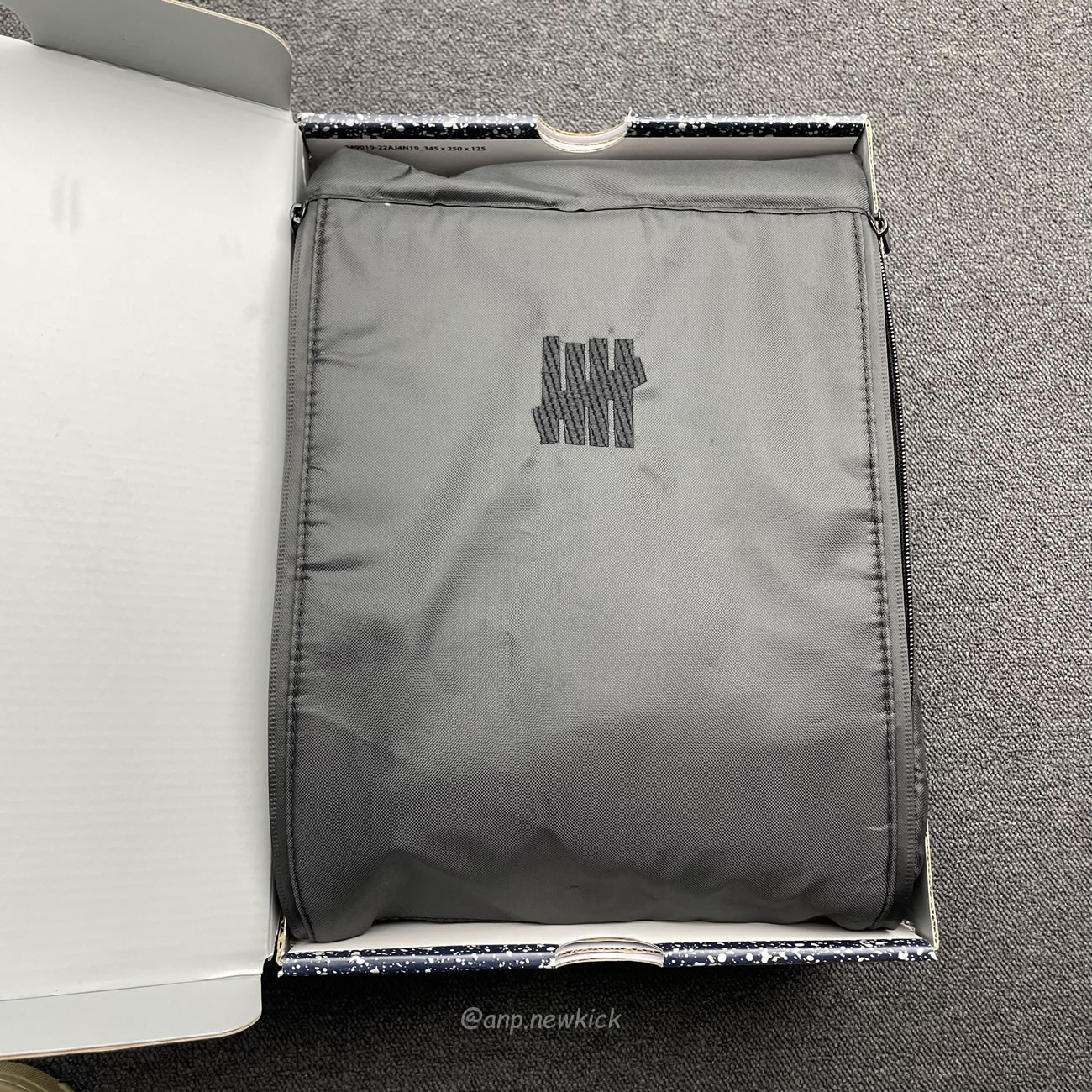 Air Jordan 4 Retro Undefeated Jbm351 M1 (10) - www.newkick.vip